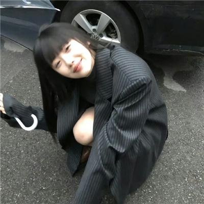 《某女星被曝片场与男主演共用休息室，工作人员称早已习惯》配图